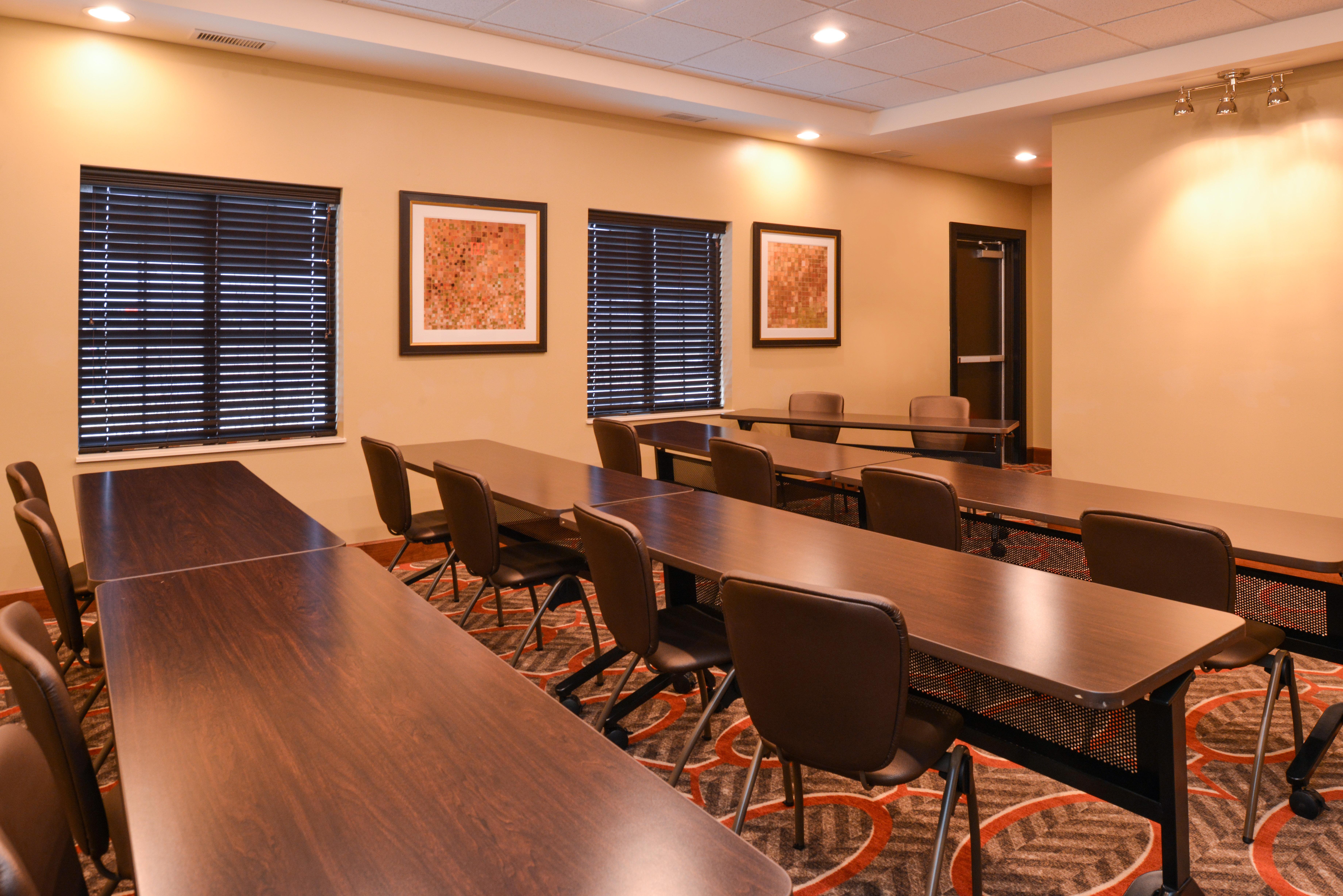Staybridge Suites Merrillville By Ihg Экстерьер фото